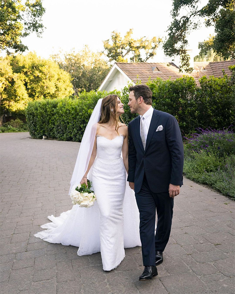 See Chris Pratt and Katherine Schwarzenegger's 1st Wedding Pic E! News
